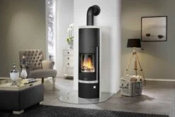 Justus Kaminofen Faro Aqua 2.0 -Kaminzauber Geschäft 4694 89 faro aqua stahl schwarz bianco ambiente 1